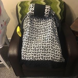 Itzy Ritzy Carseat Cover & Arm Cushion